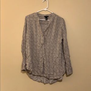 H&M polka dotted deep v neck top